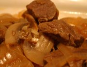 Beef with mushrooms and wine